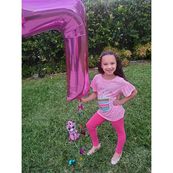 Meet your POSHER ℳ𝓲𝐜ん𝑒ℓℓ𝑒🖤🧿 - Picture 9 of 16